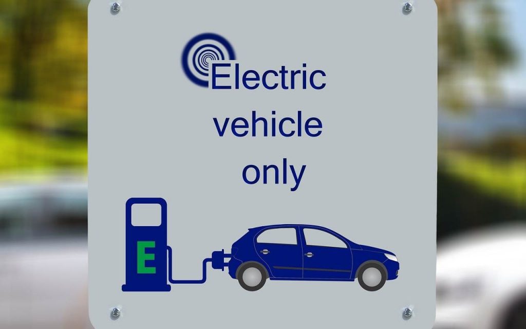 Auto elettriche: alternative sostenibili o bombe ecologiche?